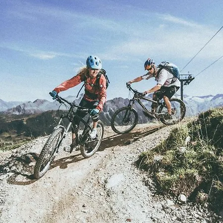 - Boutique Szálloda Gerlos