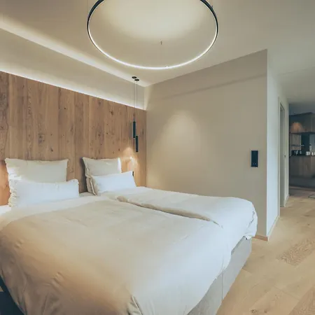 - Boutique Hotell 4*