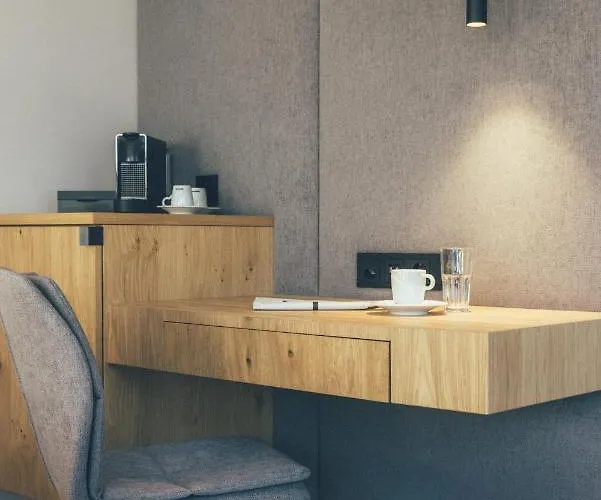 - Boutique 호텔 4*