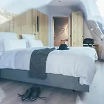 - Boutique Szálloda 4*
